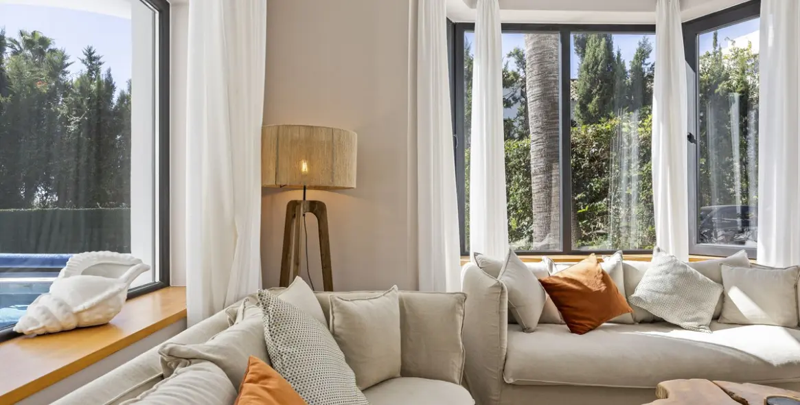 Продажа  отдельно стоящей виллы в Estepona (район El Paraiso) 18