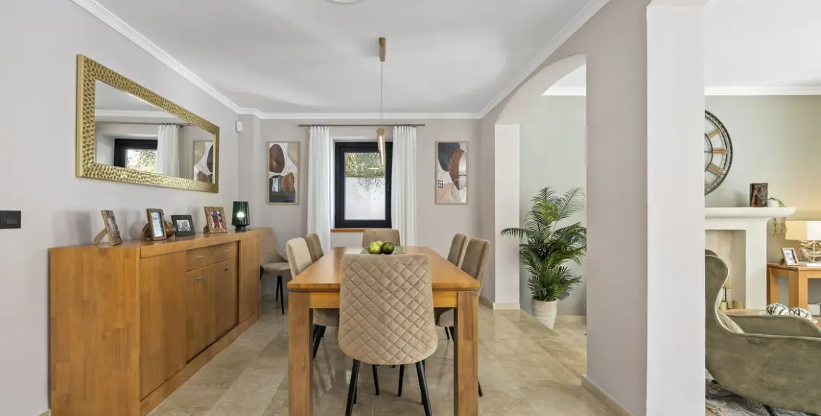 Продажа  отдельно стоящей виллы в Estepona (район El Paraiso) 20