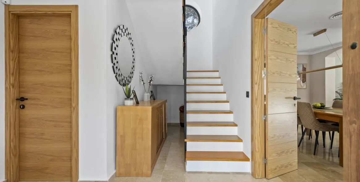 Venta de villa independiente en El Paraiso 26