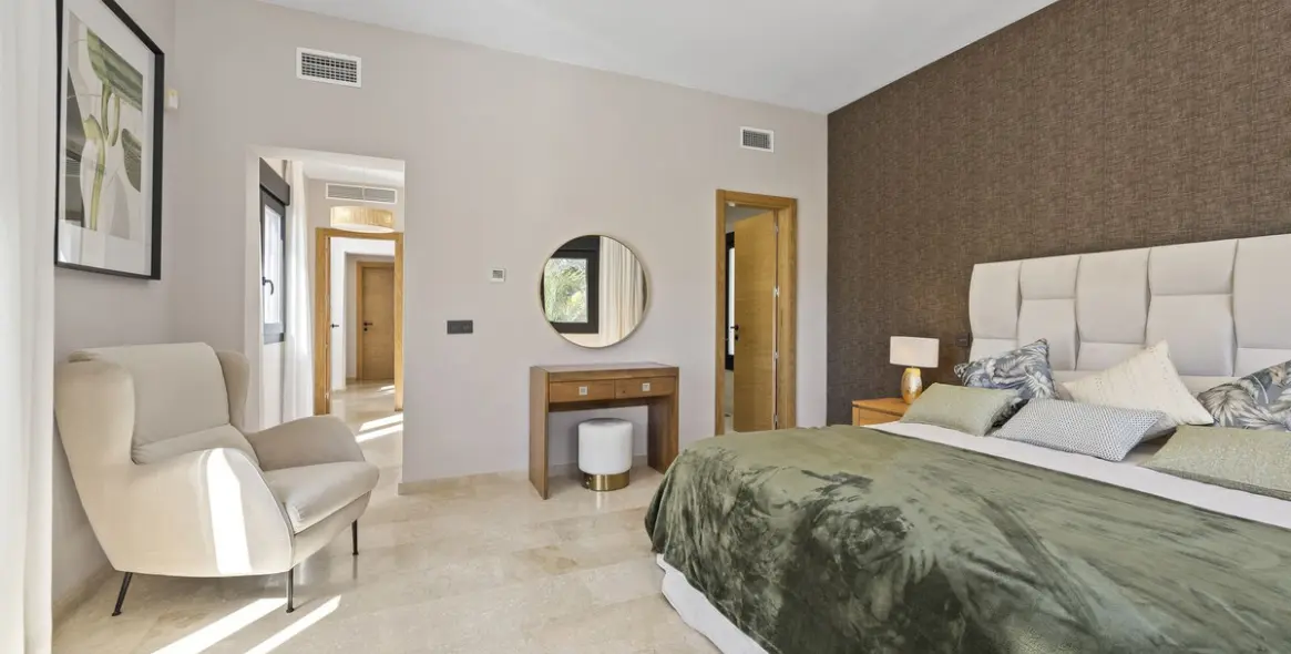 Venta de villa independiente en El Paraiso 27