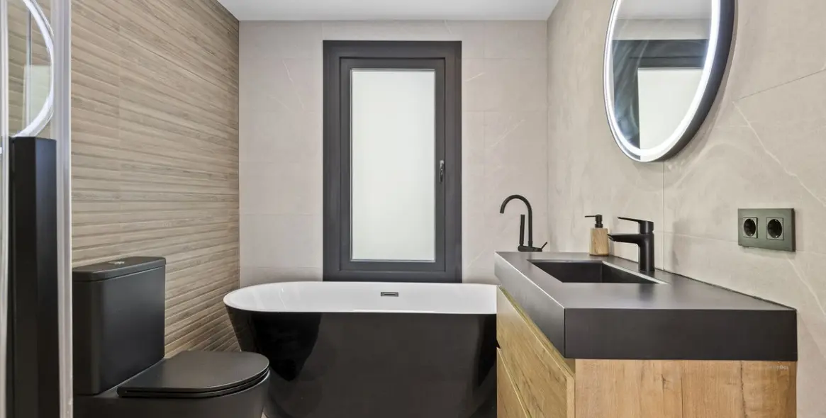 Venta de villa independiente en El Paraiso 35