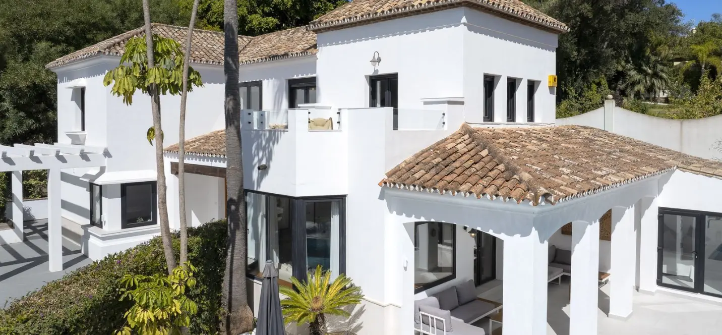 Venta de villa independiente en El Paraiso 3