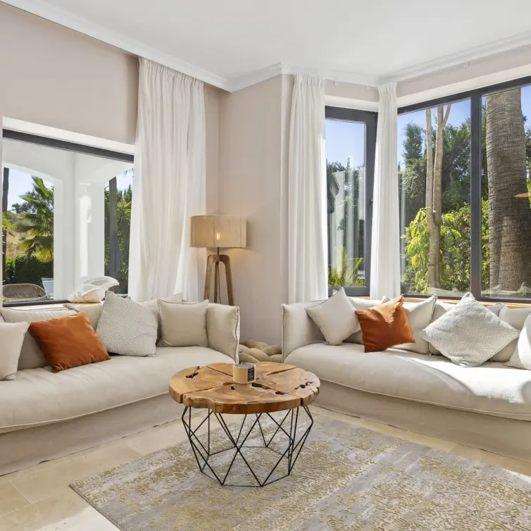 Venta de villa independiente en El Paraiso