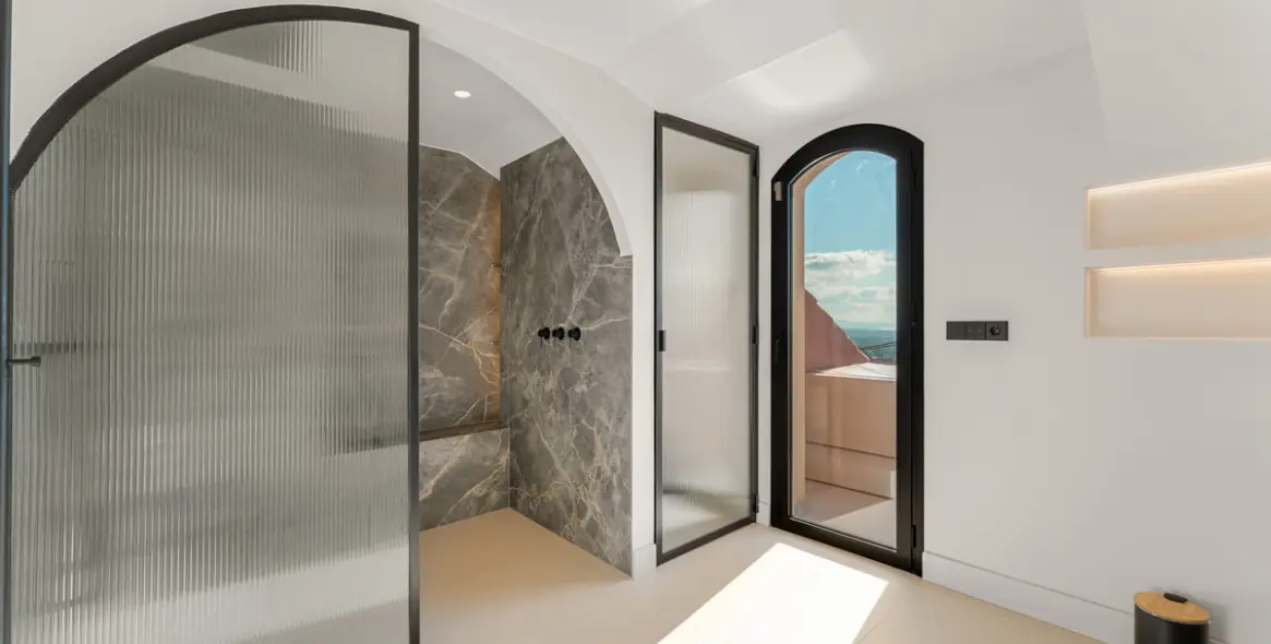 Venta de ático dúplex en La Quinta 14