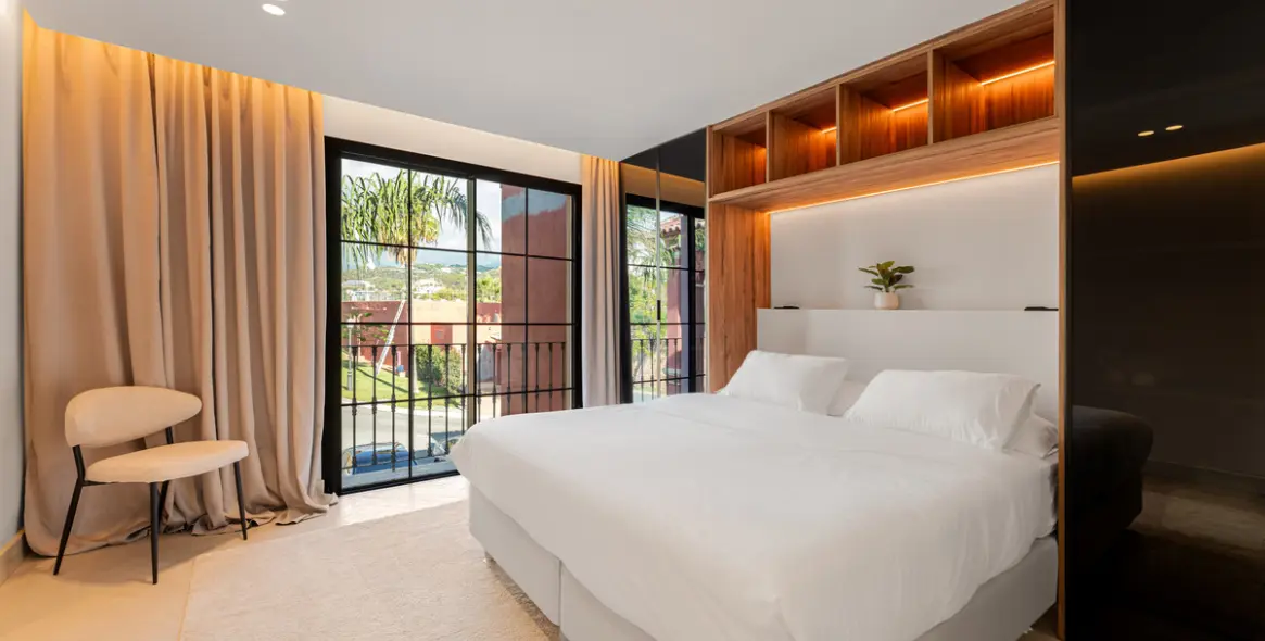 Venta de ático dúplex en La Quinta 15