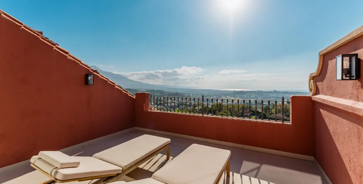 Sale of penthouse duplex in La Quinta 22