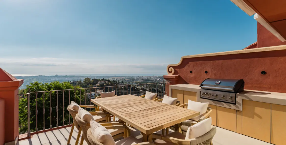 Sale of penthouse duplex in La Quinta 27