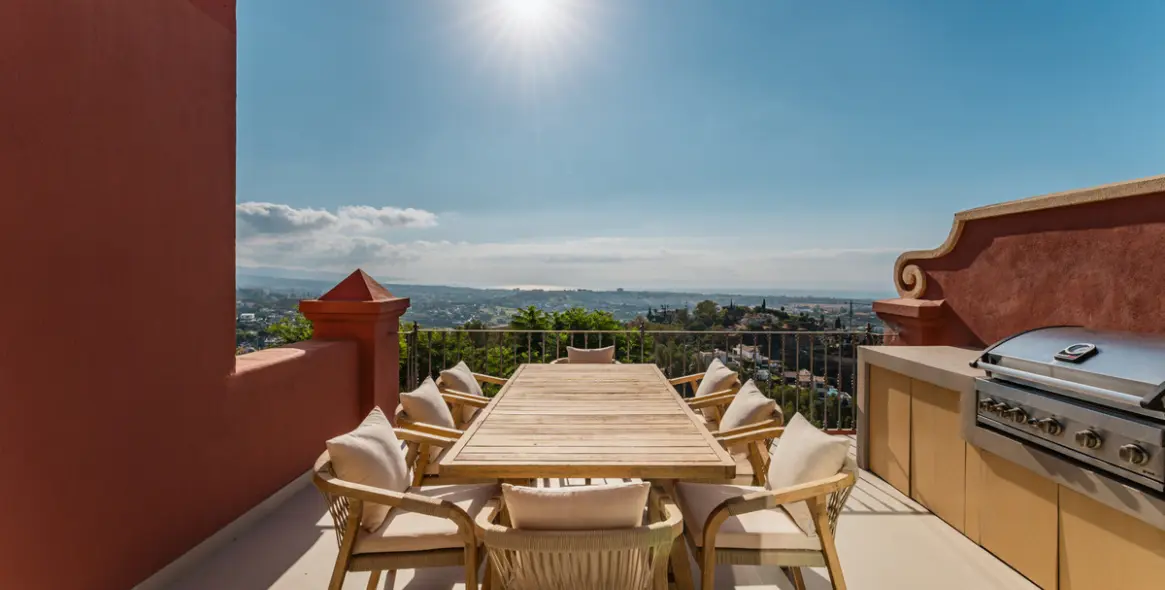 Sale of penthouse duplex in La Quinta 28