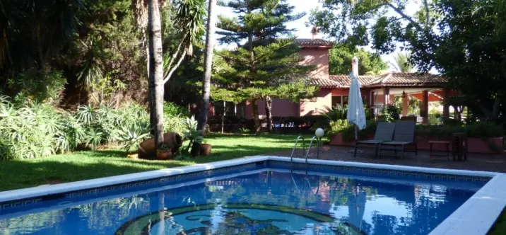 Venta de villa independiente en Torrenueva 0