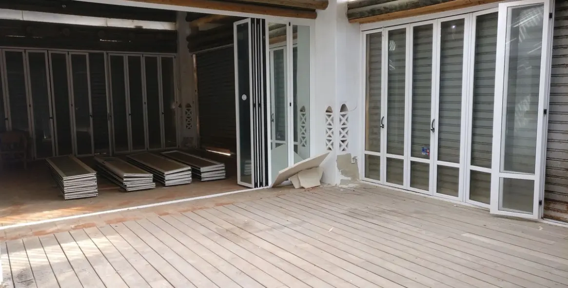 Long-term rent of restaurant in Puerto Banús 11