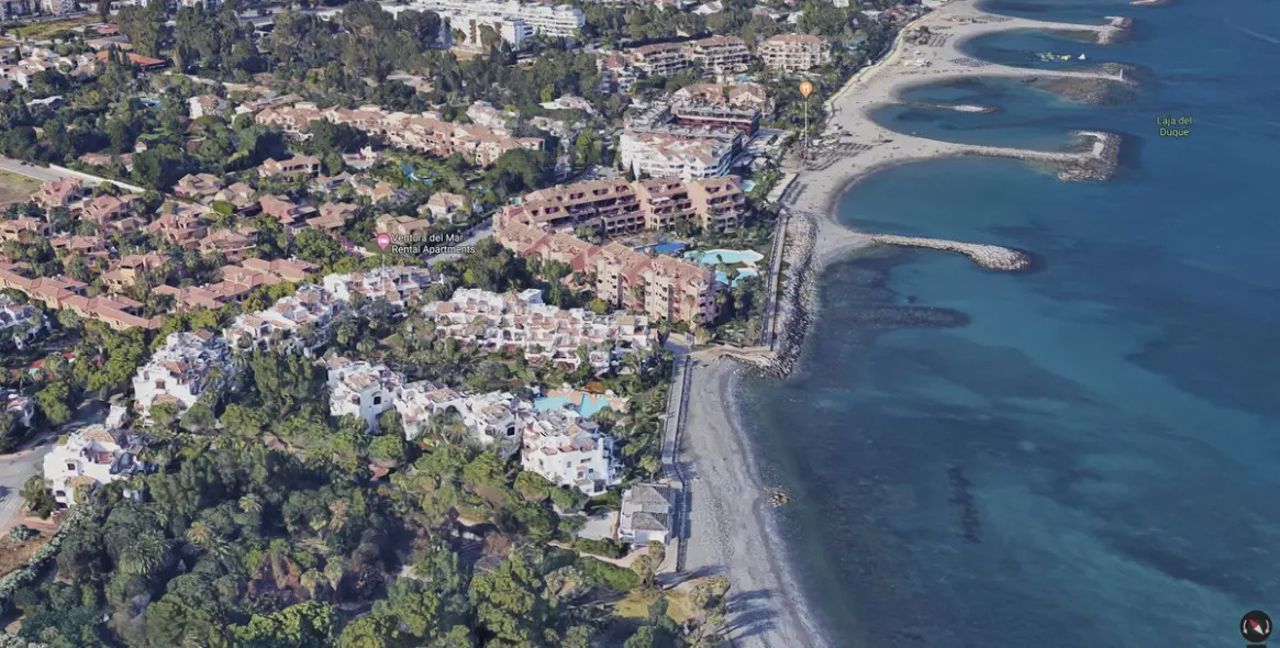 Long-term rent of restaurant in Puerto Banús 17