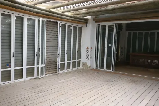 Image 6 thumb