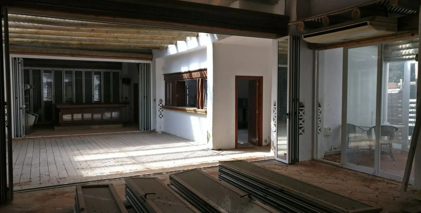 Alquiler a largo plazo de restaurante en Puerto Banús 9