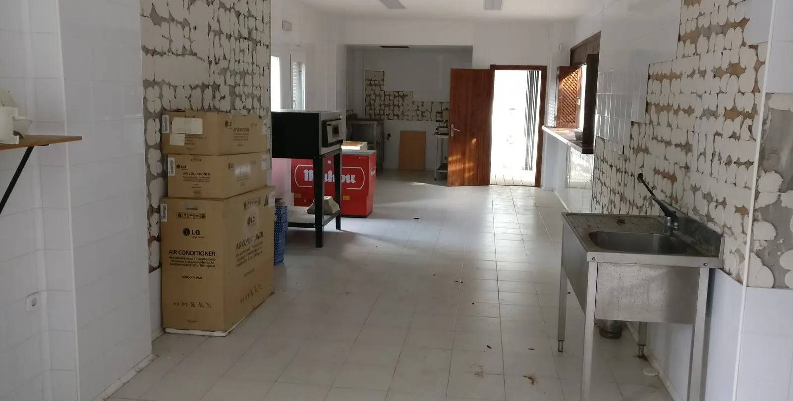 Alquiler a largo plazo de restaurante en Puerto Banús 15