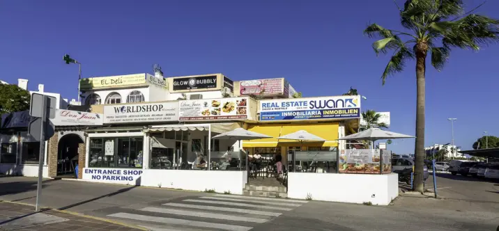 Venta de local comercial en New Golden Mile 4