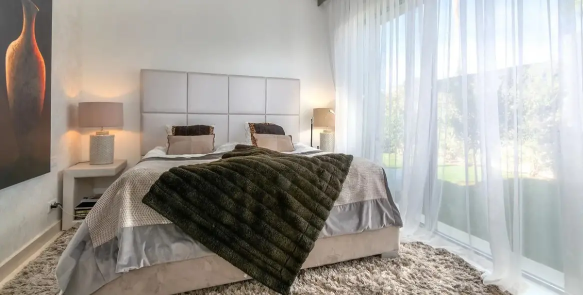 Продажа  отдельно стоящей виллы в Marbella East (район Río Real) 2