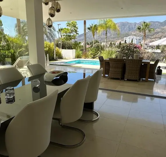 Villa independiente R5186401