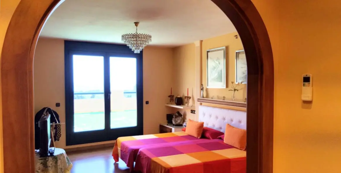 Venta de villa independiente en Estepona 5