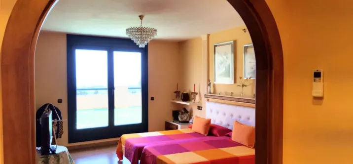 Villa independiente R3329542 4