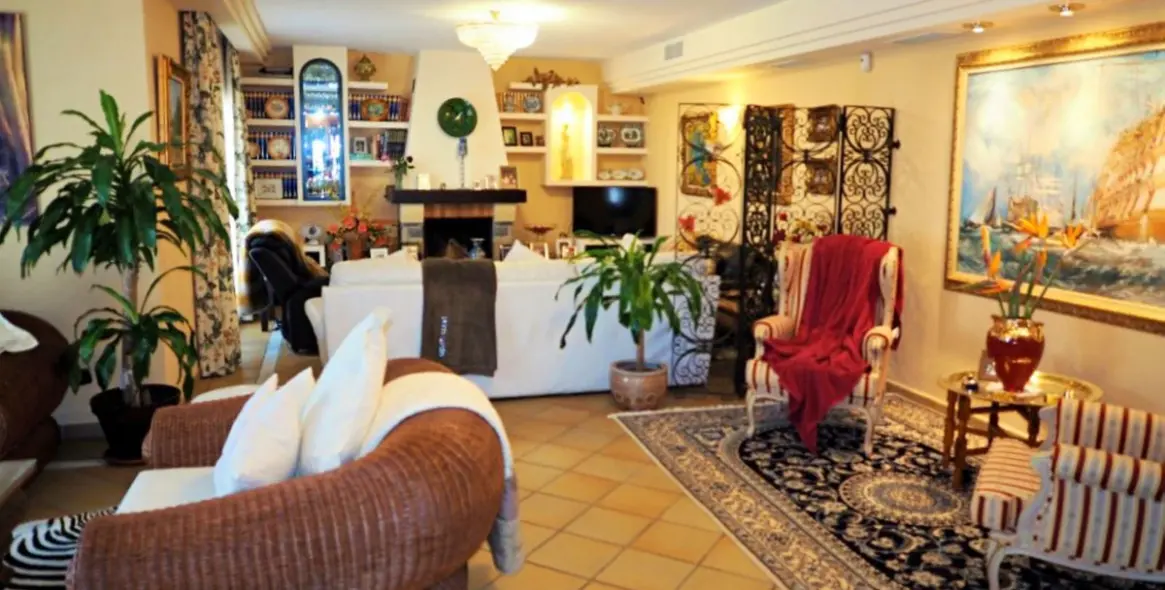 Venta de villa independiente en Estepona 13