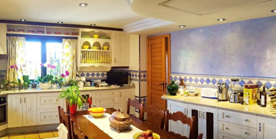 Venta de villa independiente en Estepona 18