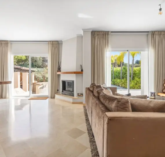 Villa independiente R5153674