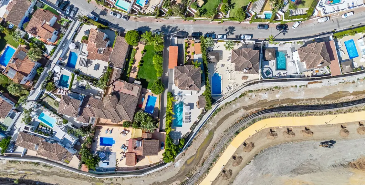 Sale of detached villa in Nueva Andalucía 23