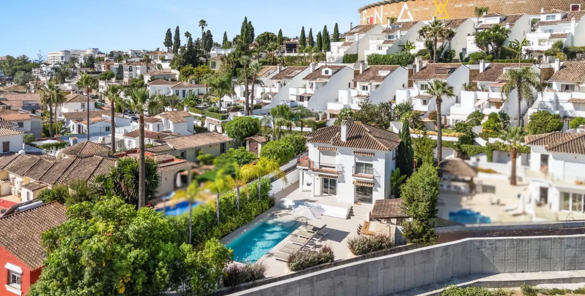 Sale of detached villa in Nueva Andalucía 24