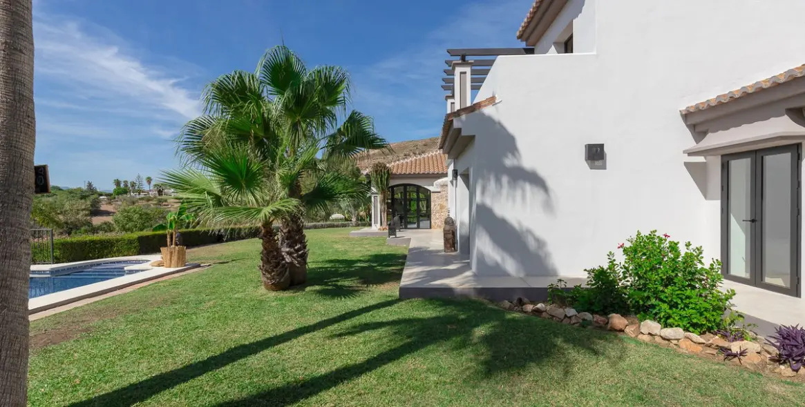 Sale of finca - cortijo in Malaga (district Provincia de Málaga) 7