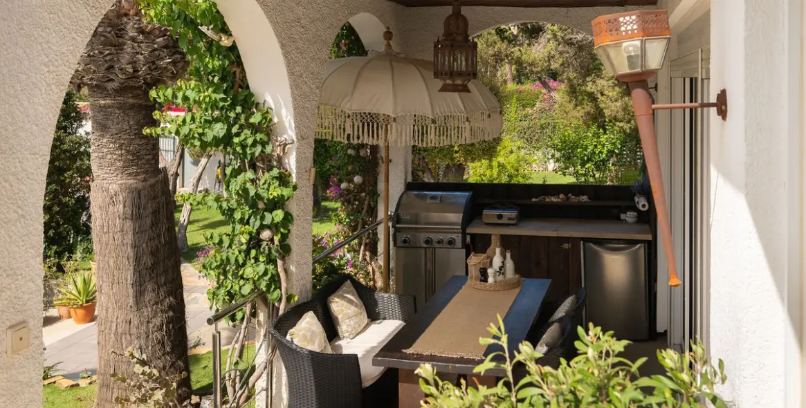 Продажа  отдельно стоящей виллы в Marbesa 4