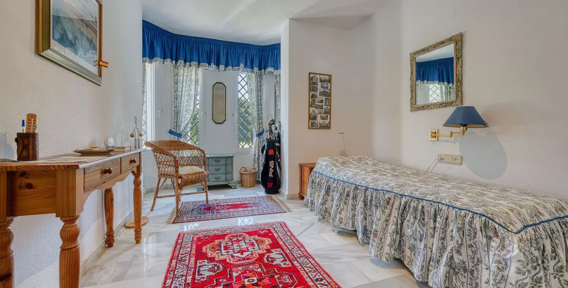 Venta de villa independiente en Nueva Andalucía 21