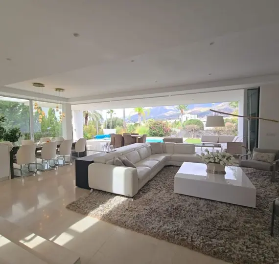 Villa independiente R5179285