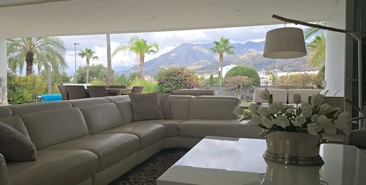 Продажа  отдельно стоящей виллы в Marbella East (район Río Real) 7