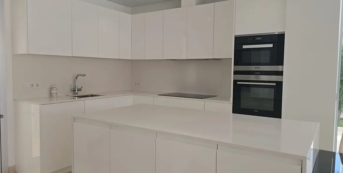 Продажа  отдельно стоящей виллы в Marbella East (район Río Real) 8