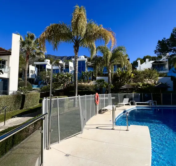 Semi-detached house R4690150