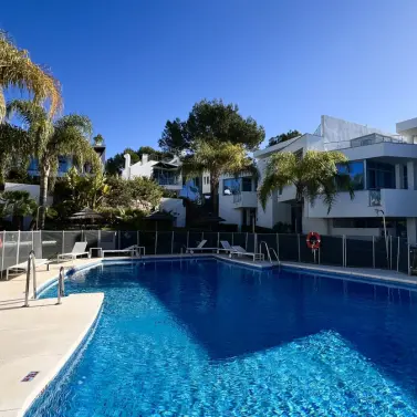 Long-term rent of semi-detached house in The Golden Mile