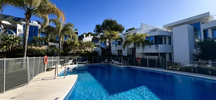 Long-term rent of semi-detached house in The Golden Mile 3