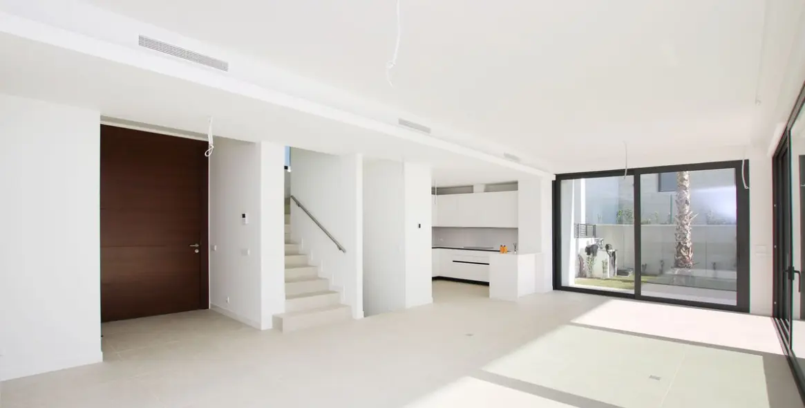 Sale of detached villa in Marbella East (district Río Real) 9