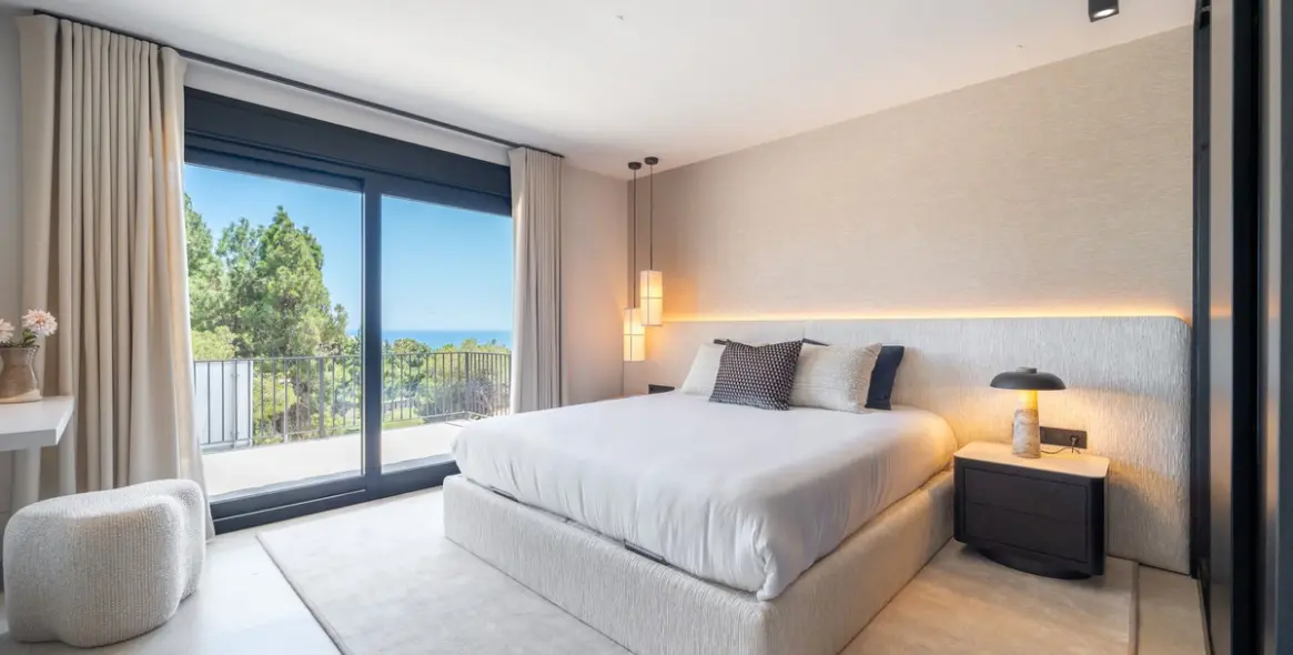 Продажа  отдельно стоящей виллы в La Cala de Mijas 1