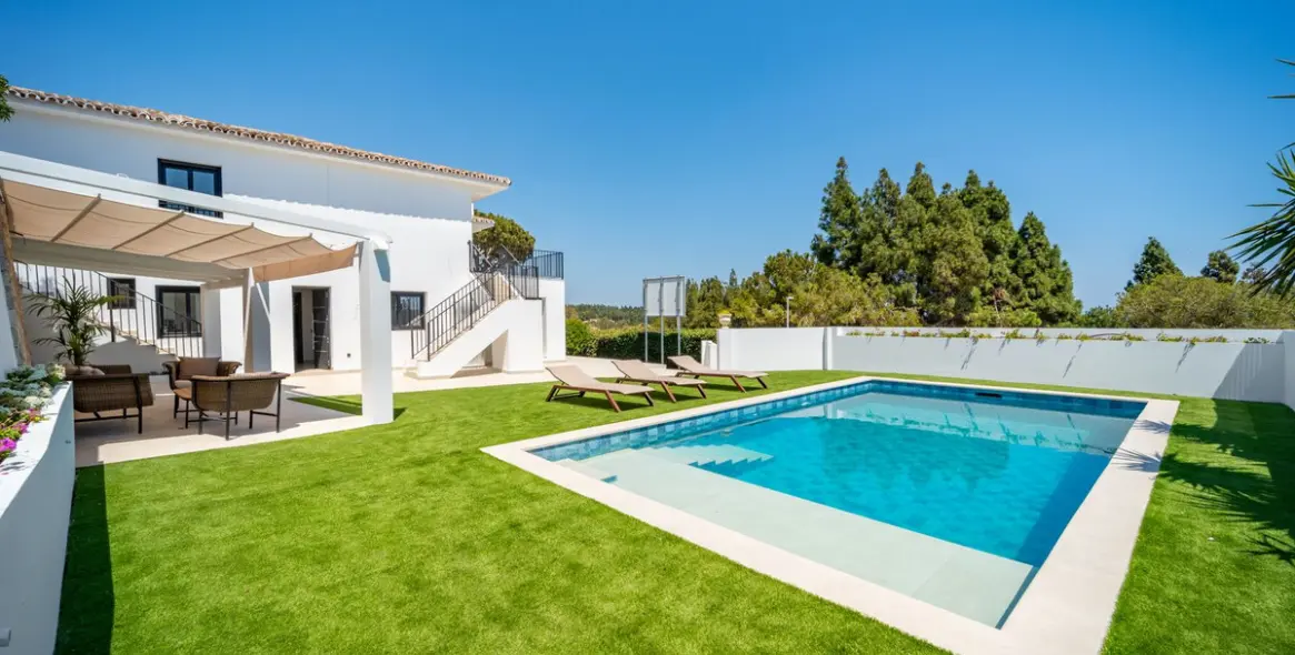 Продажа  отдельно стоящей виллы в La Cala de Mijas 2