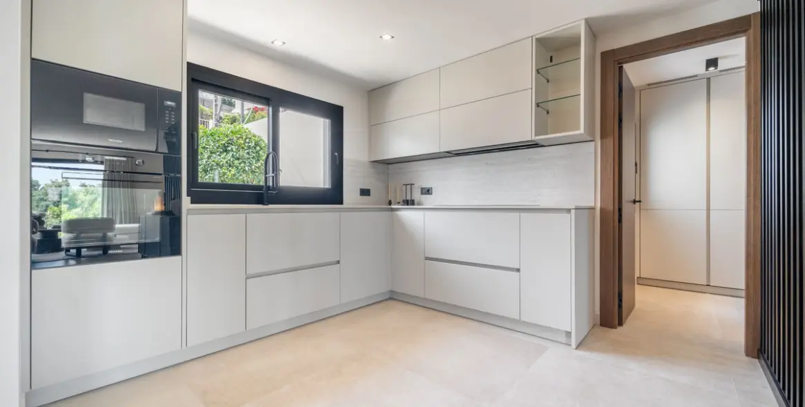 Продажа  отдельно стоящей виллы в La Cala de Mijas 10