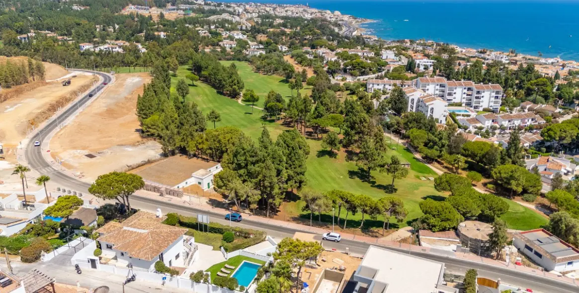 Продажа  отдельно стоящей виллы в La Cala de Mijas 20