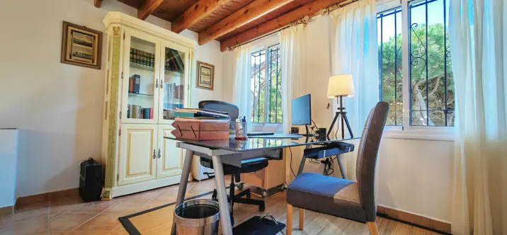 Продажа  отдельно стоящей виллы в Marbesa 3