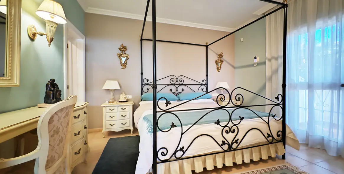 Продажа  отдельно стоящей виллы в Marbesa 9