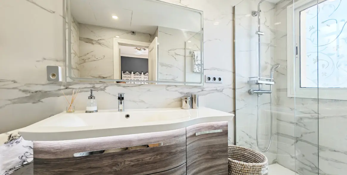 Продажа  отдельно стоящей виллы в Marbesa 10