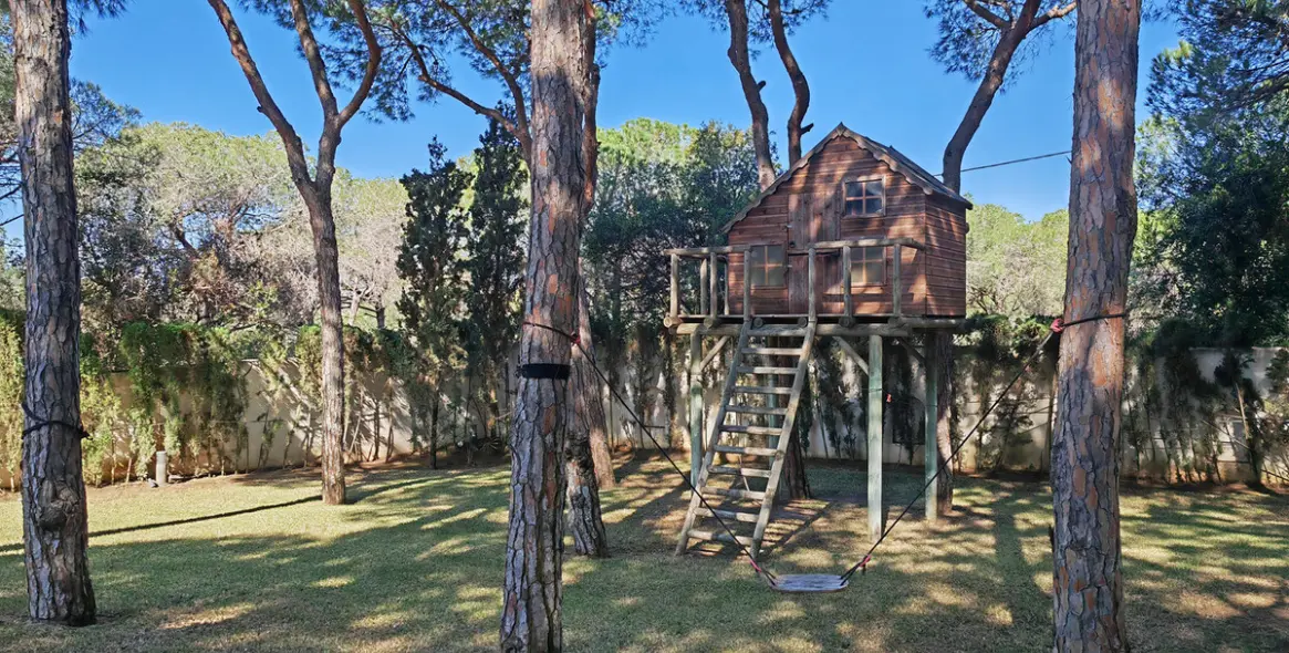 Продажа  отдельно стоящей виллы в Marbesa 20