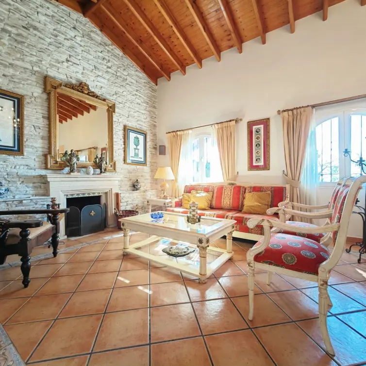Sale of detached villa in Marbesa