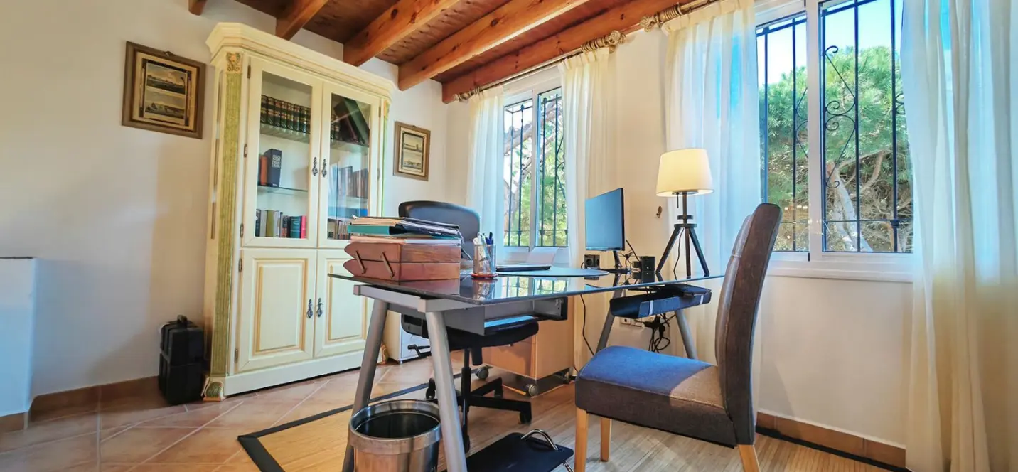 Sale of detached villa in Marbesa 3