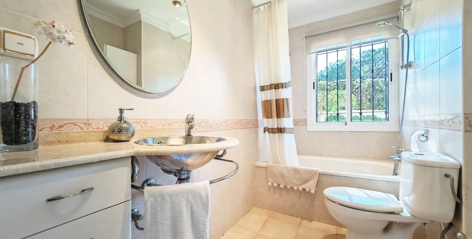 Sale of detached villa in Marbesa 12