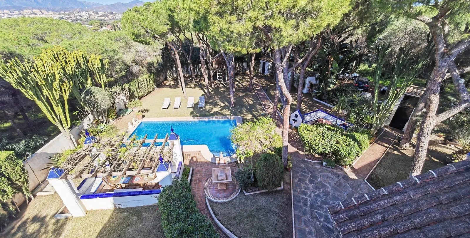 Sale of detached villa in Marbesa 17
